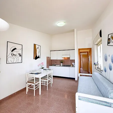 Beatrice, Ad Un Passo Dal Centro Ferienhaus Villasimius