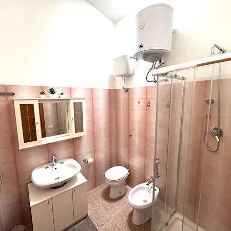 Beatrice, Ad Un Passo Dal Centro Semesterbostad *